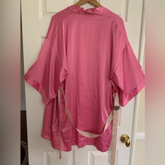 NWT Victoria’s Secret Silk Mini Robe: Pink with Cream Belt & Beaded Buckle M/L - Picture 2 of 16